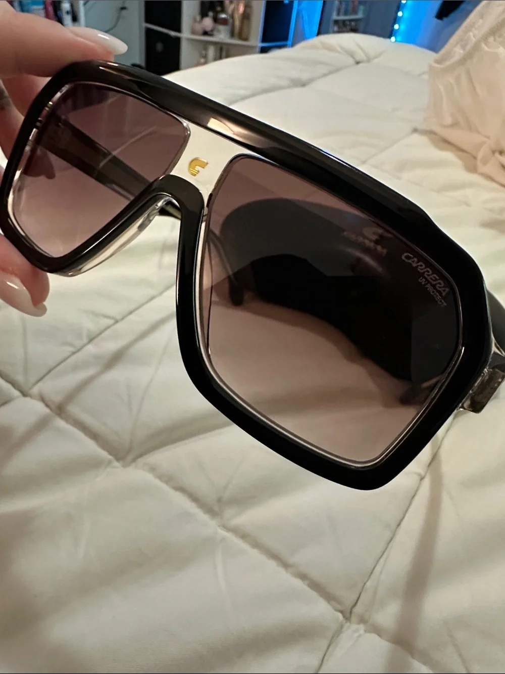 Carrera wide shield